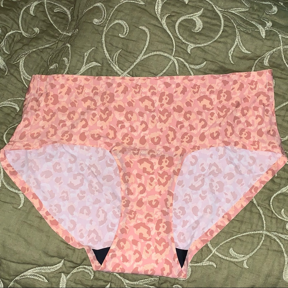 *NWT* 3 PAIRS Knix Leakproof Boyshort Panty Medium